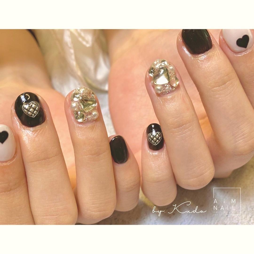 公式】chem NAILSTUDIO （チェム ネイルスタジオ）| モノトーンのハートネイル♥♡♥♡♥